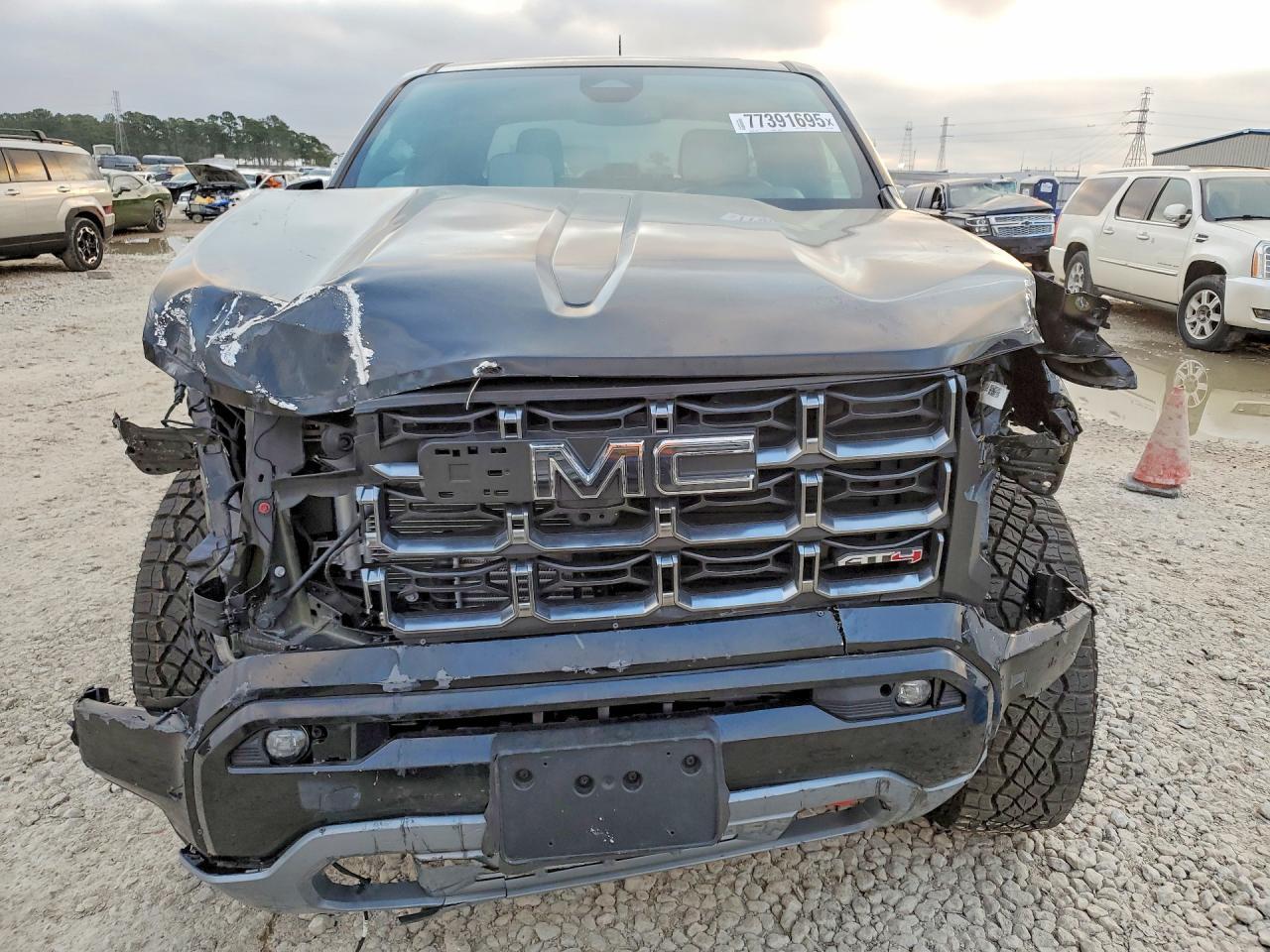 2024 GMC Canyon At4x