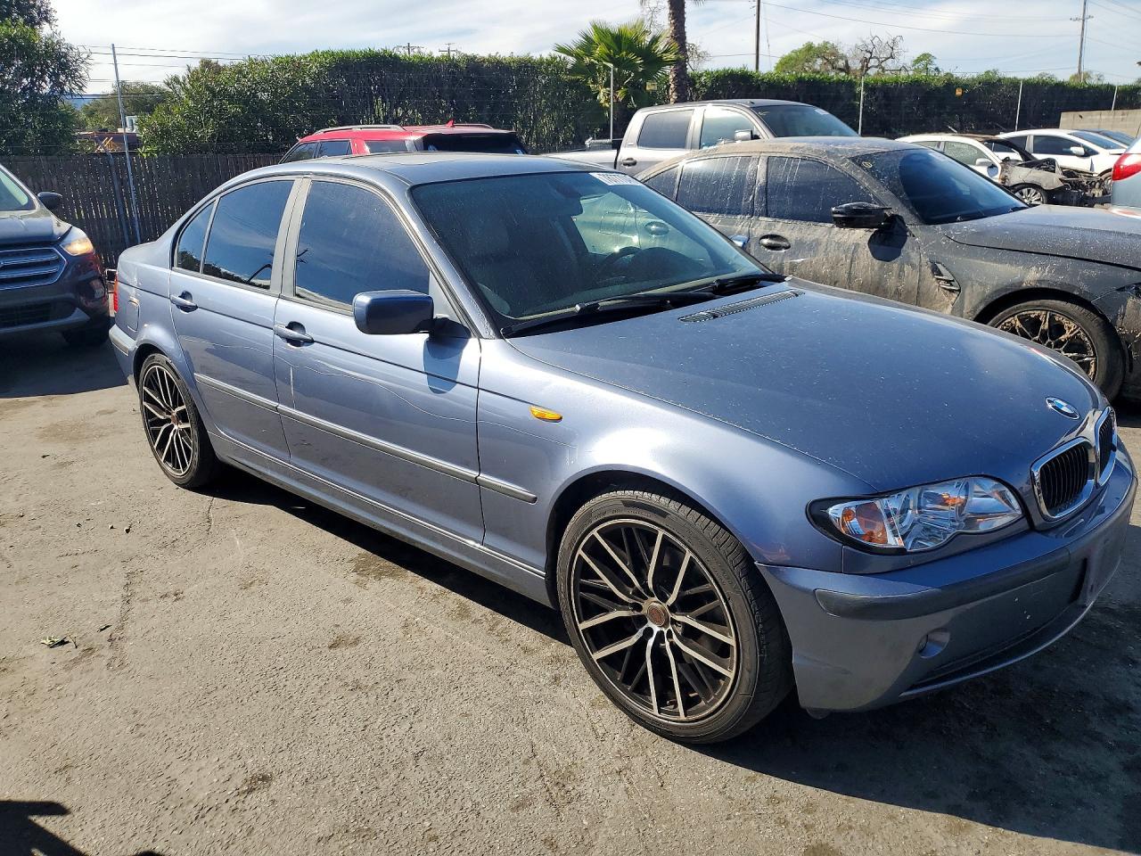 2004 BMW 325 is Sulev