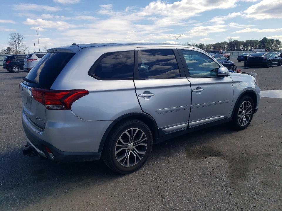 2016 Mitsubishi Outlander se