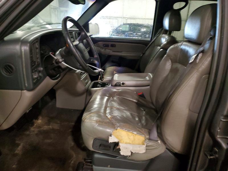 2002 Chevrolet Suburban 1