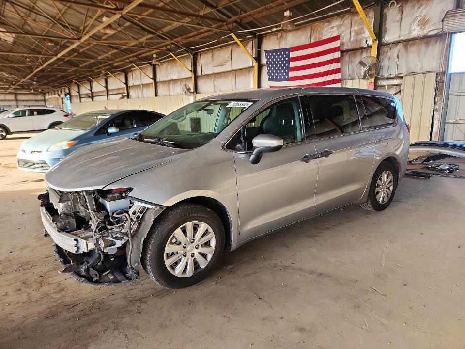 2020 Chrysler Voyager l