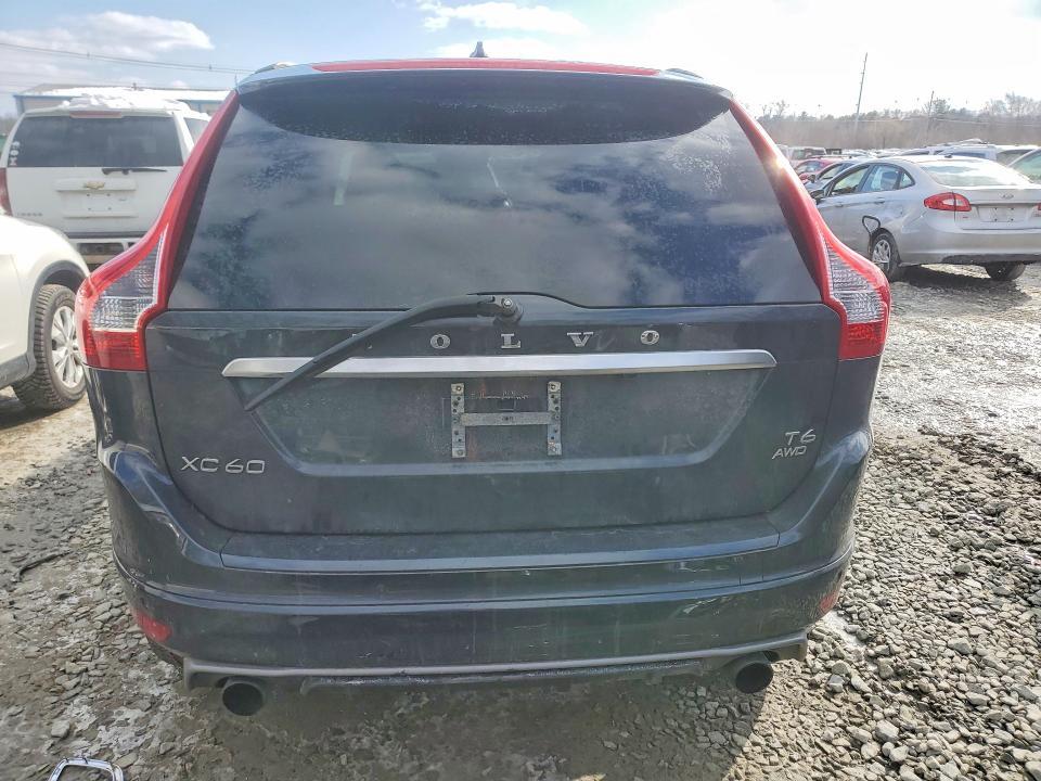2015 Volvo Xc60 T6 R-design Platinum