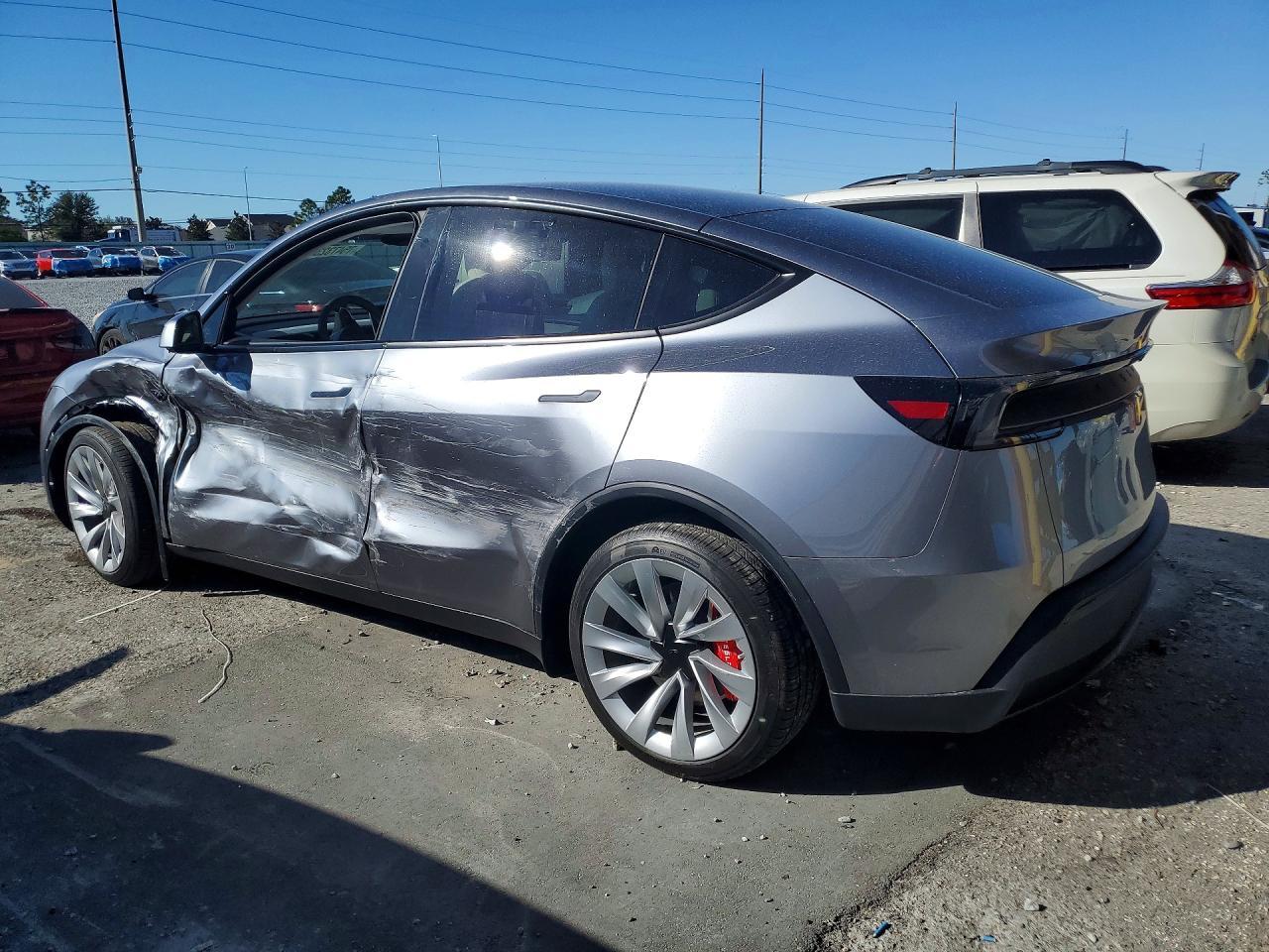2026 Tesla Model y