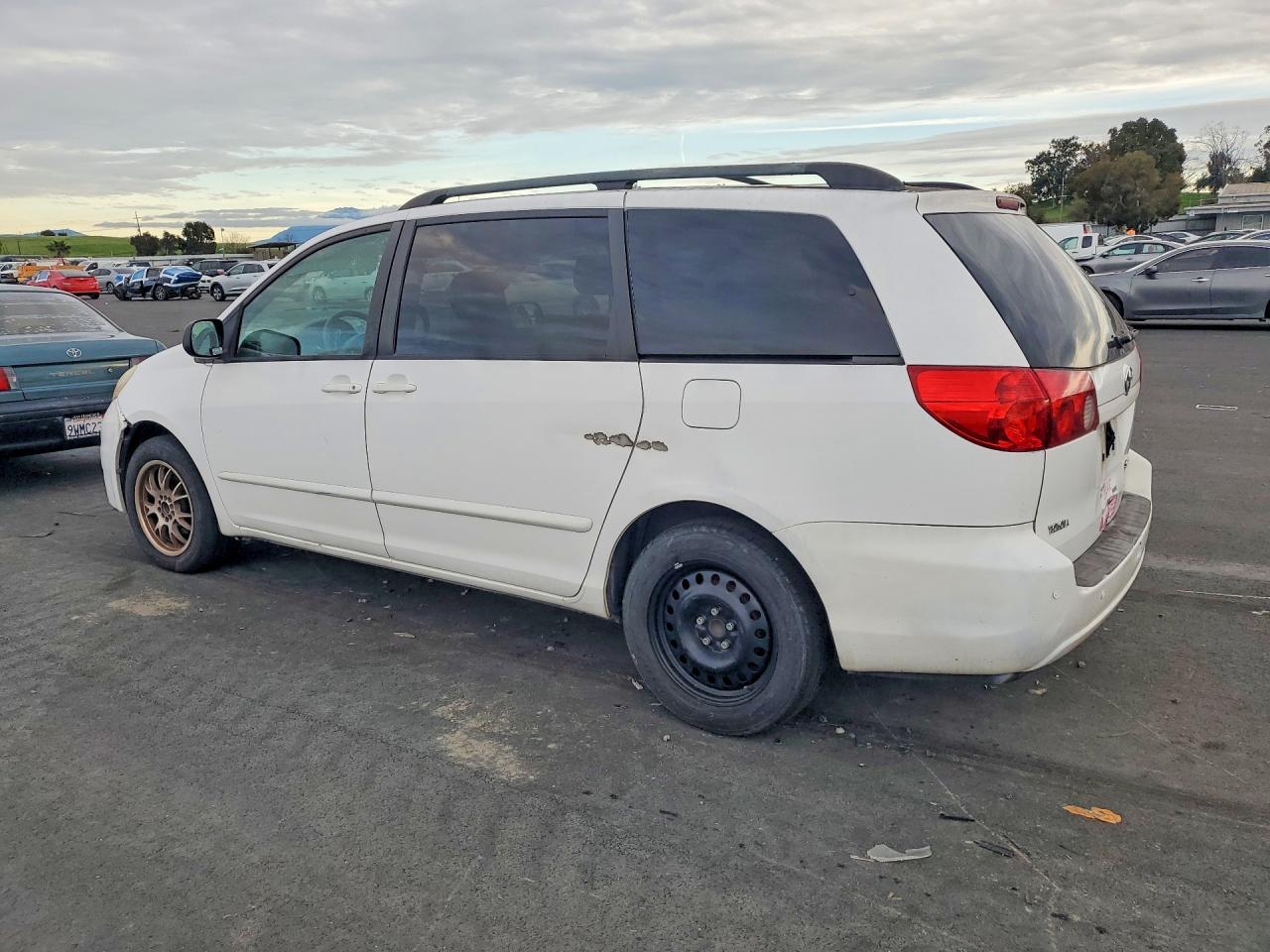 2006 Toyota Sienna le 7 Passenger