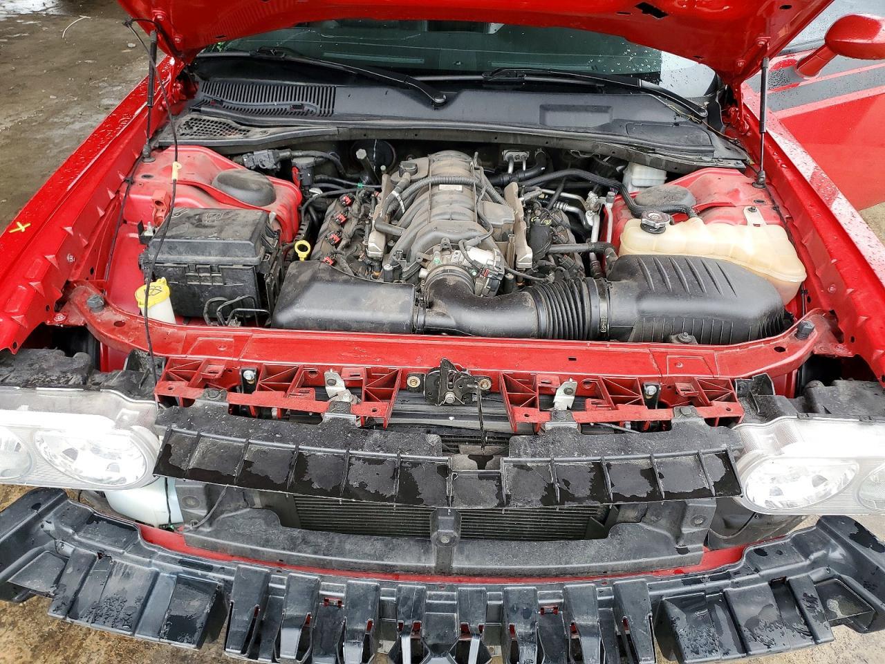 2013 Dodge Challenger r