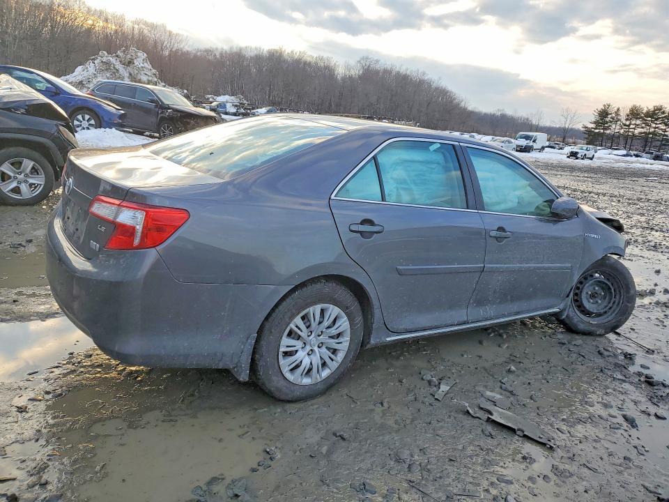 2014 Toyota Camry Hybrid le