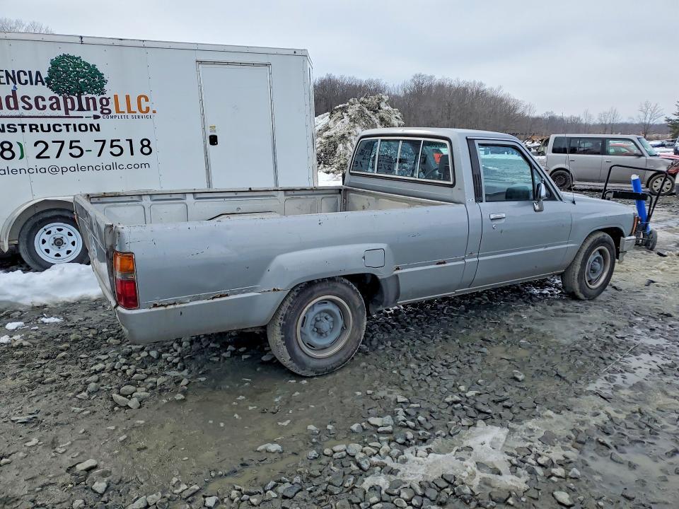 1987 Toyota Pickup Deluxe