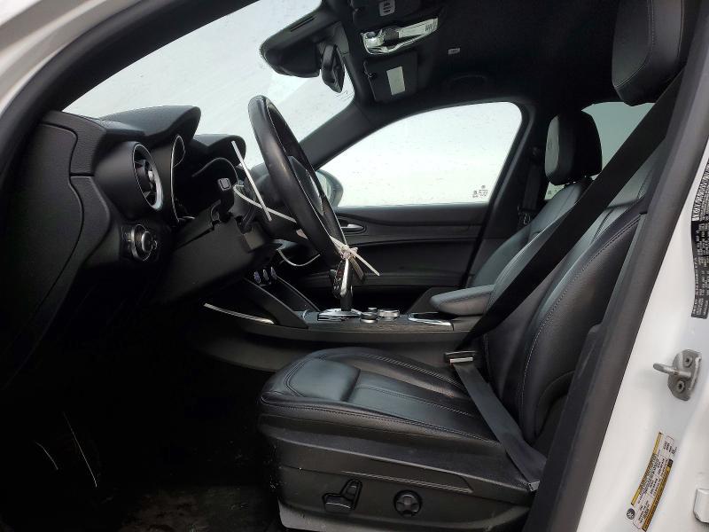 2022 Alfa Romeo Stelvio