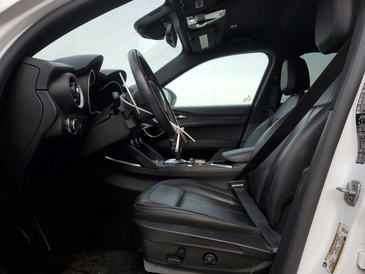 2022 Alfa Romeo Stelvio