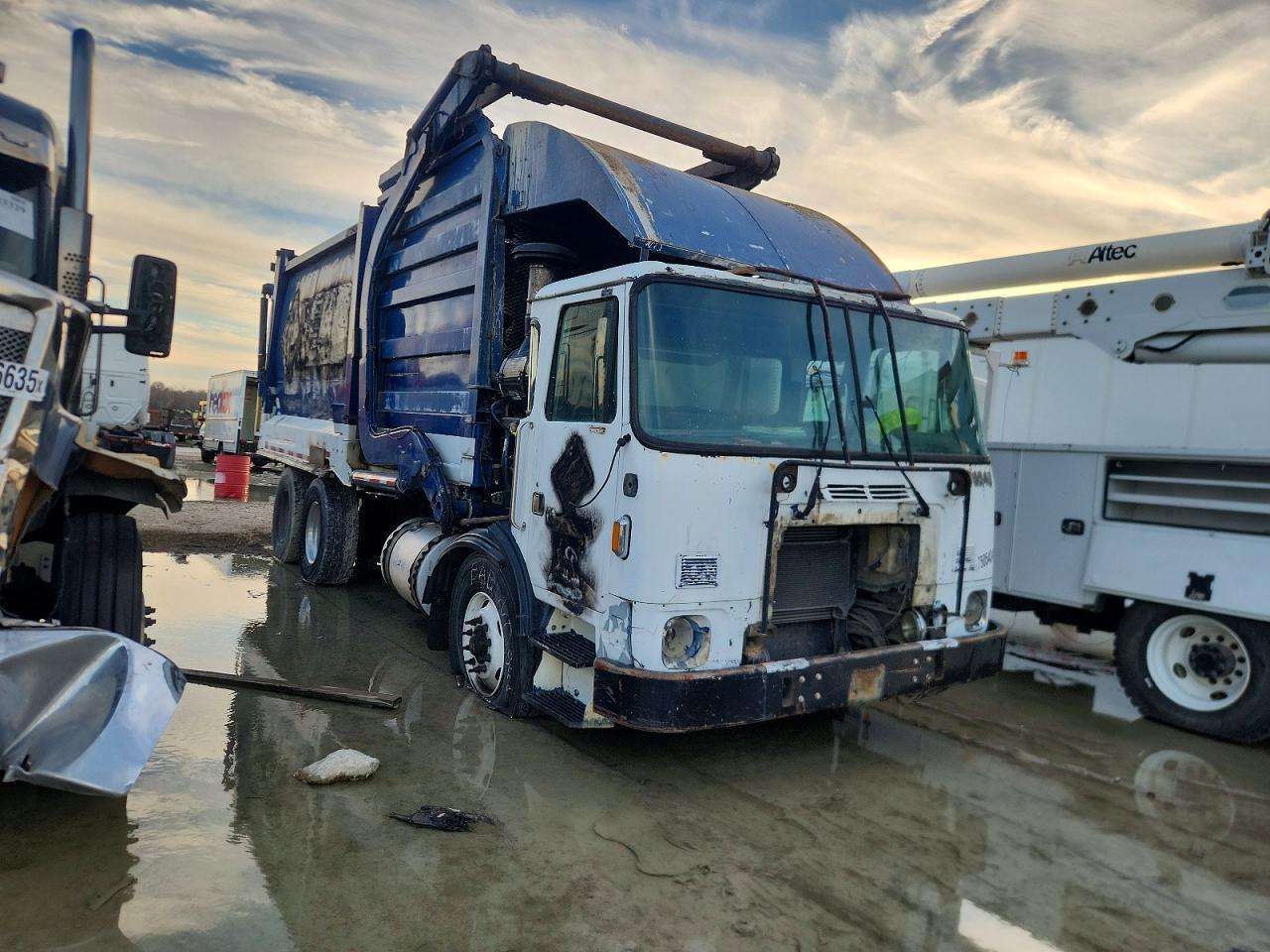 2015 Autocar Llc 2015 Autocar Xpeditor Refuse Truck