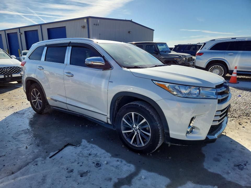 2018 Toyota Highlander se