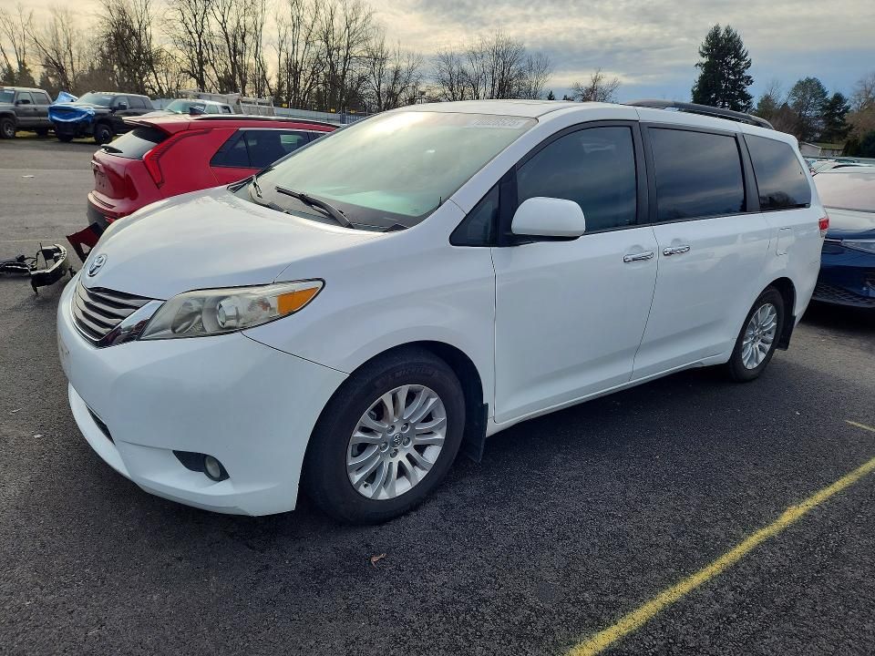 2013 Toyota Sienna xle