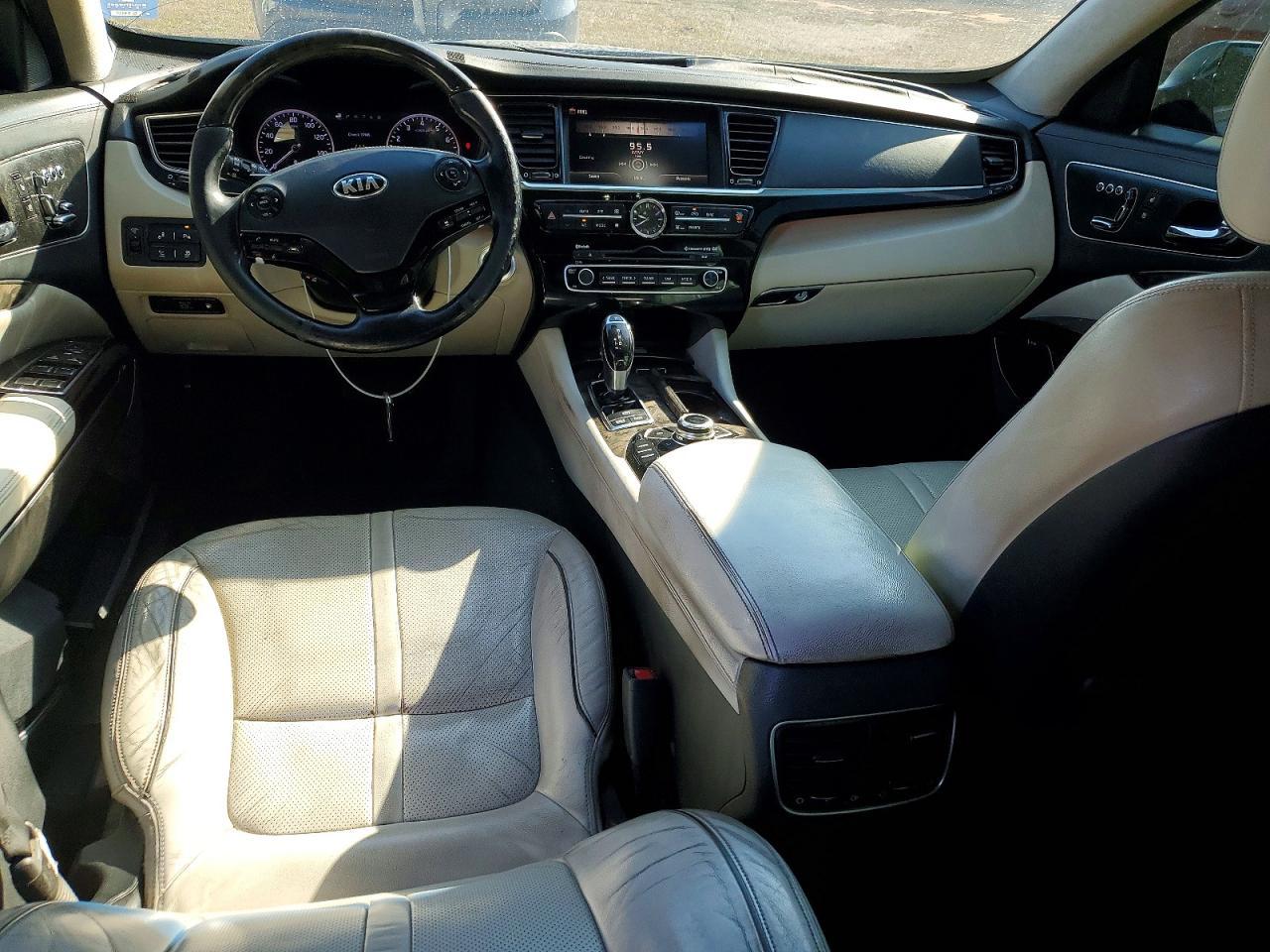 2015 KIA K900