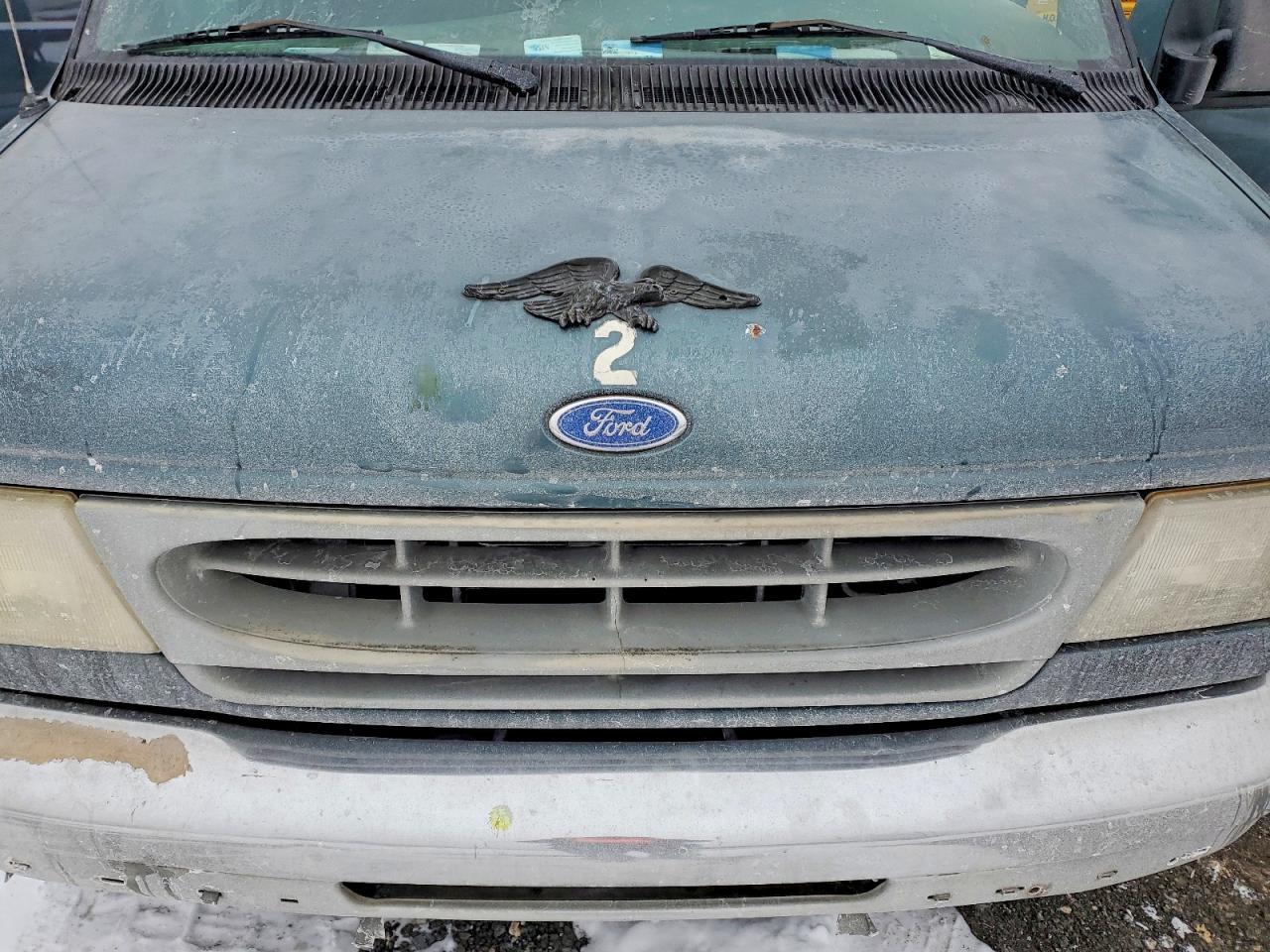 1997 Ford Club Wagon XL Super