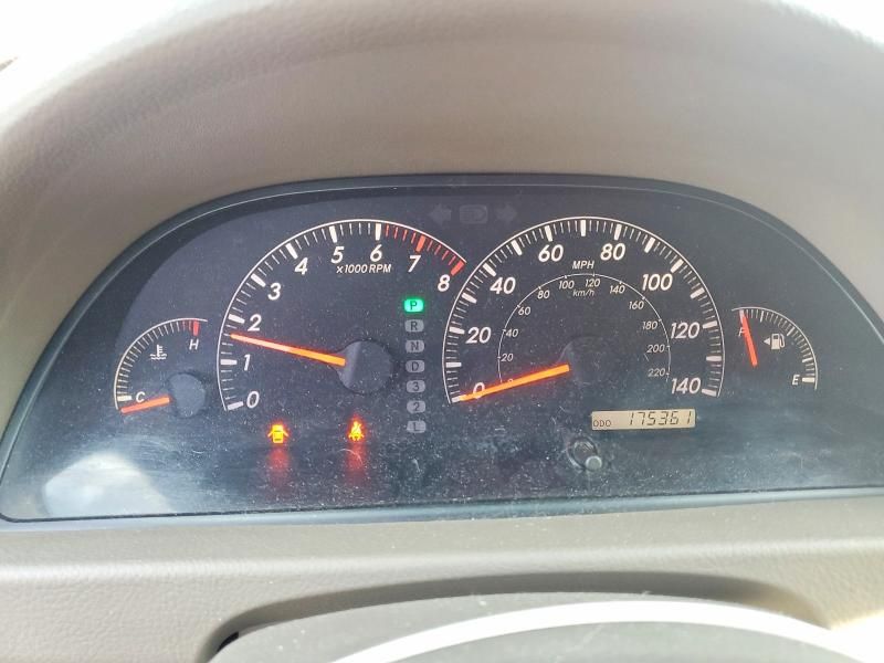 2005 Toyota Camry le