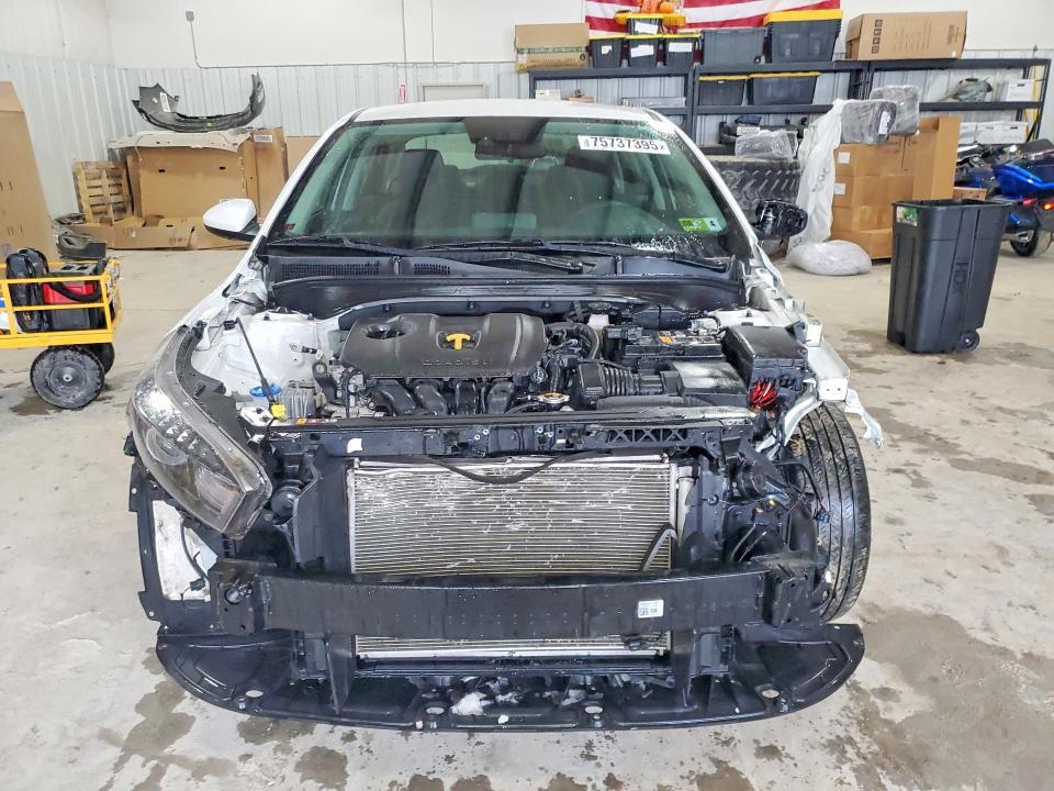 2024 KIA Forte lx