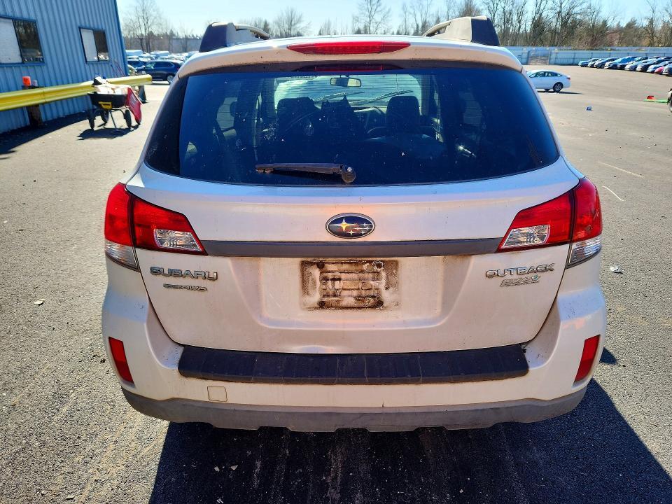 2010 Subaru Outback 2.5i Limited