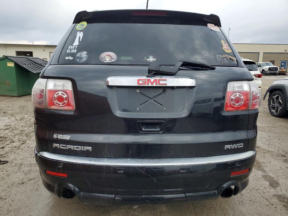 2011 GMC Acadia Denali