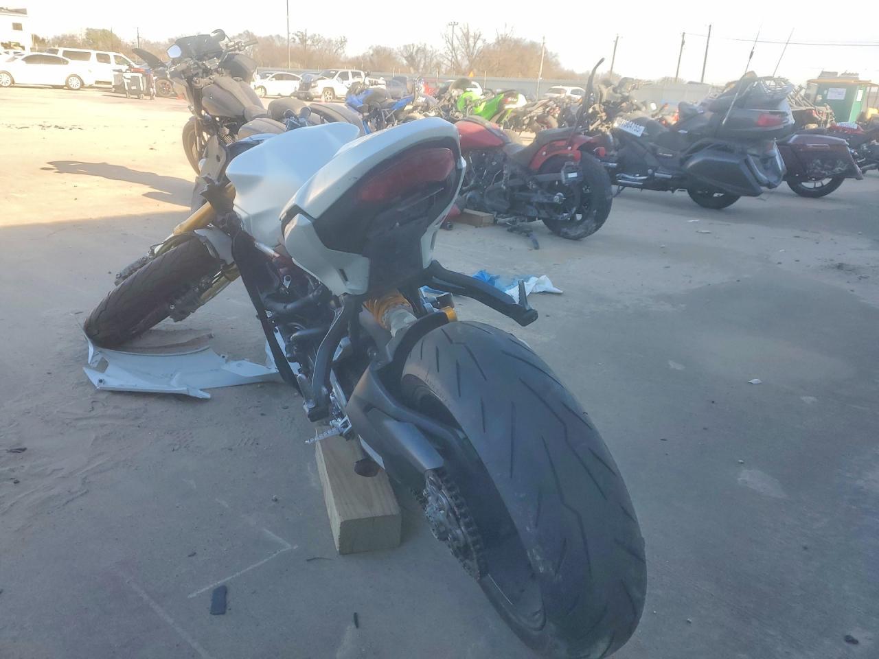2023 Ducati Supersport
