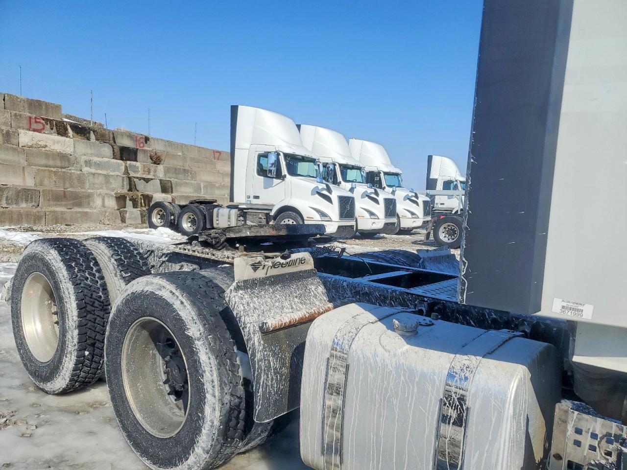 2020 Volvo VNR