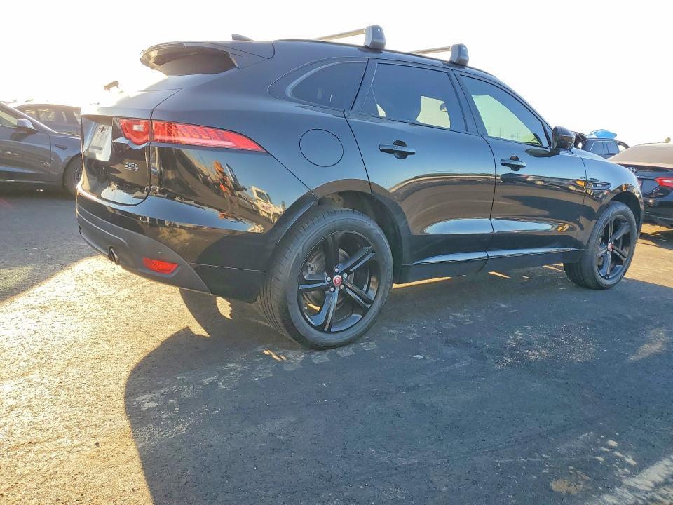 2017 Jaguar F-pace R-sport