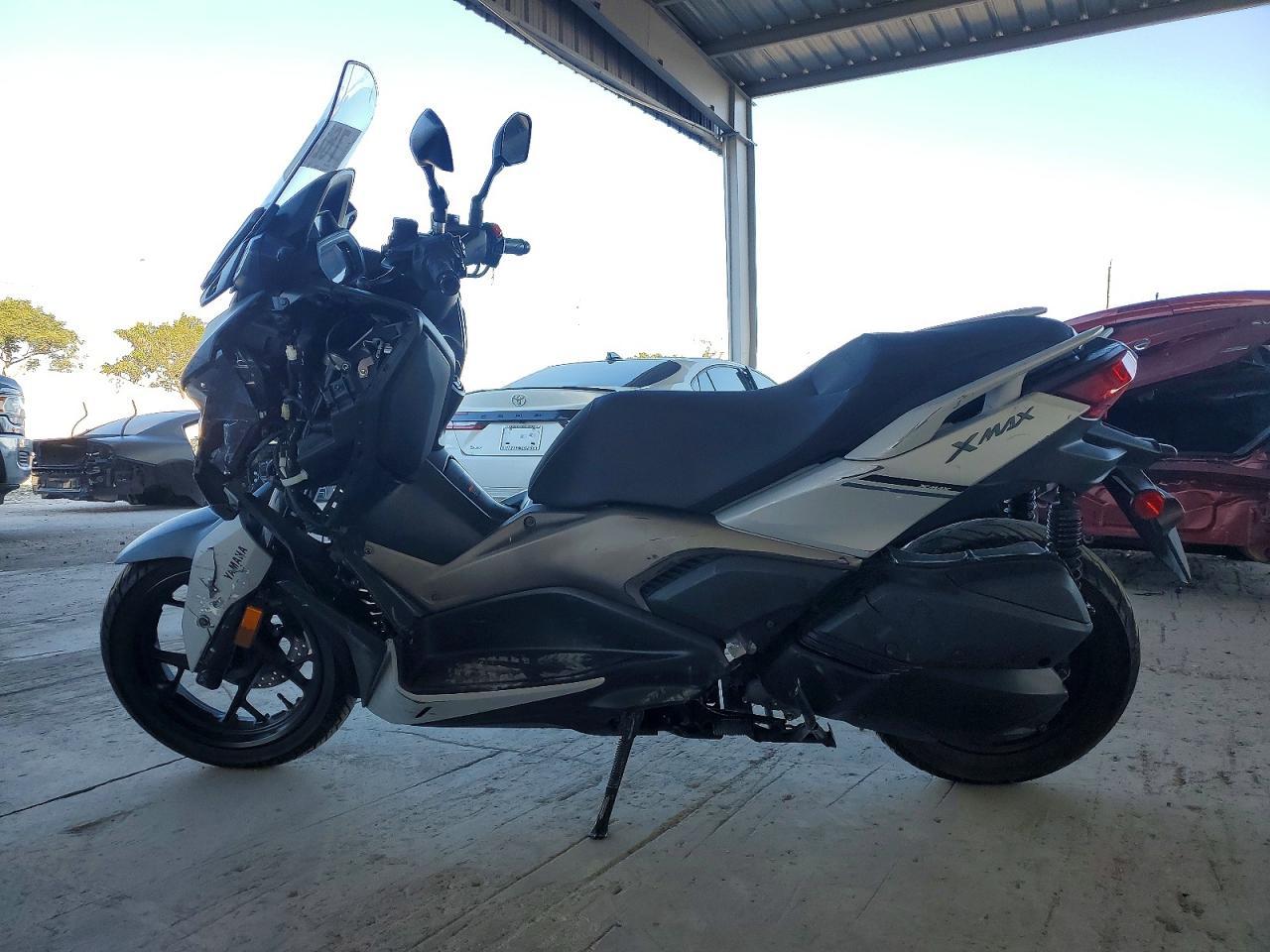 2024 Yamaha CZD300 A