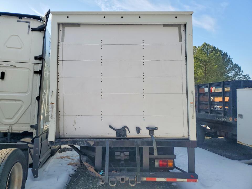 2022 Isuzu NPR HD