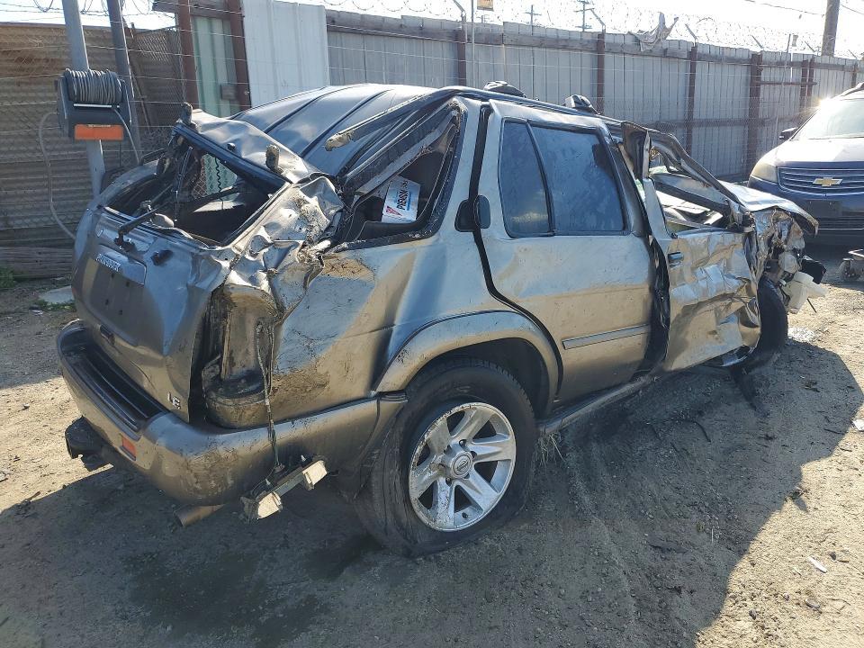 2003 Nissan Pathfinder se