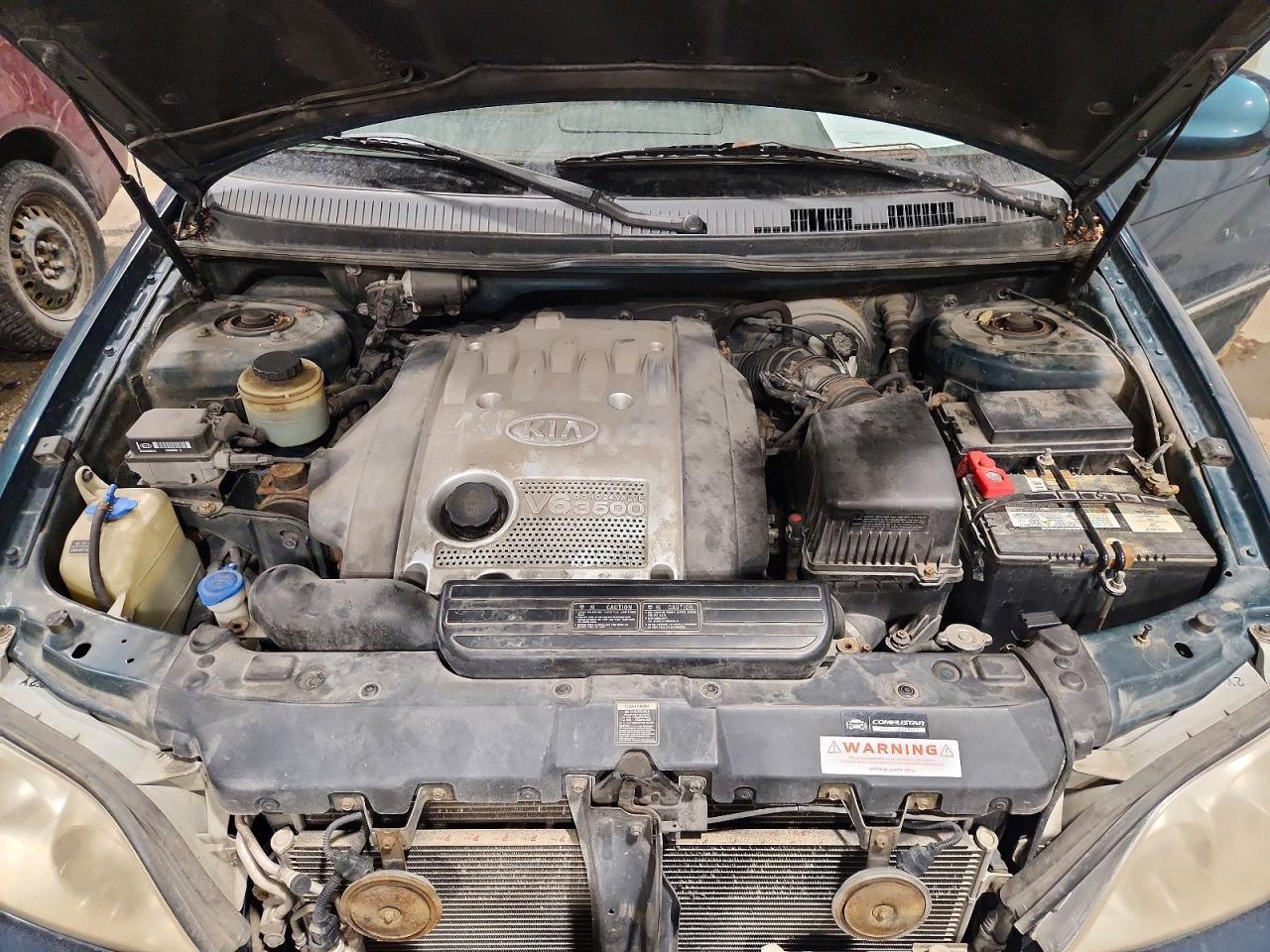 2003 KIA Sedona ex