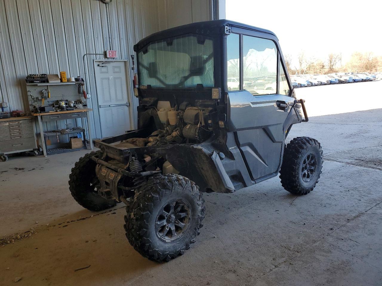 2024 Can-Am Defender Utility Vehicle