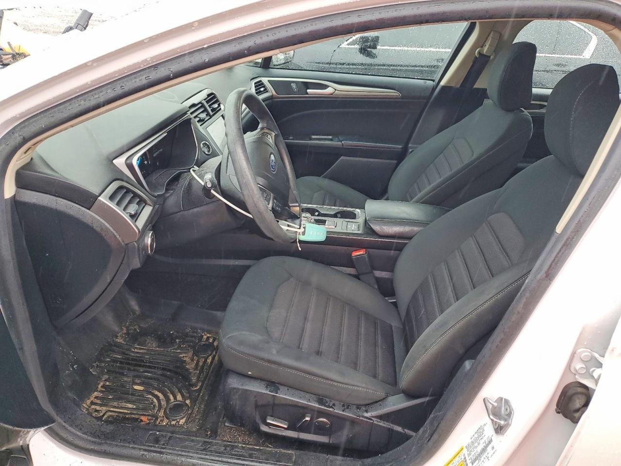 2020 Ford Fusion se
