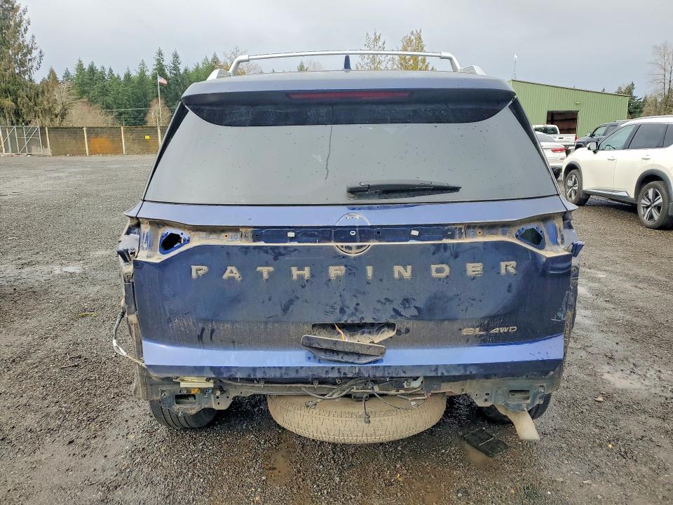 2022 Nissan Pathfinder sl