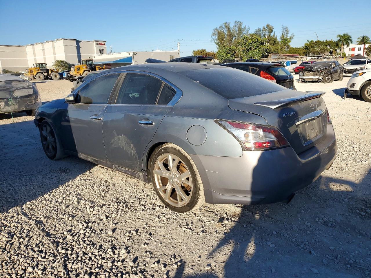 2012 Nissan Maxima s