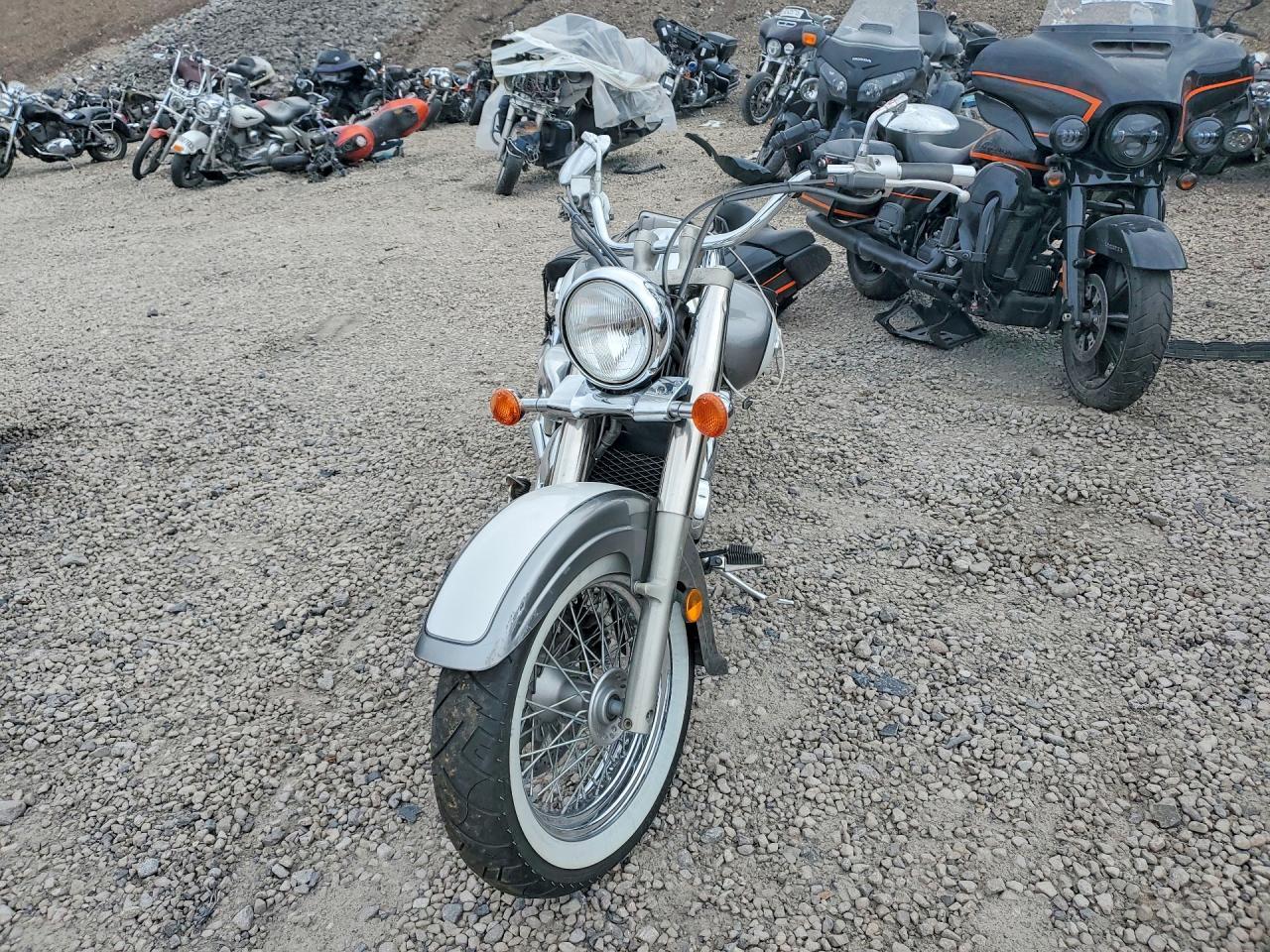 2003 Suzuki VL800