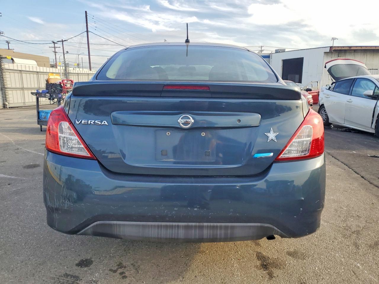 2015 Nissan Versa s