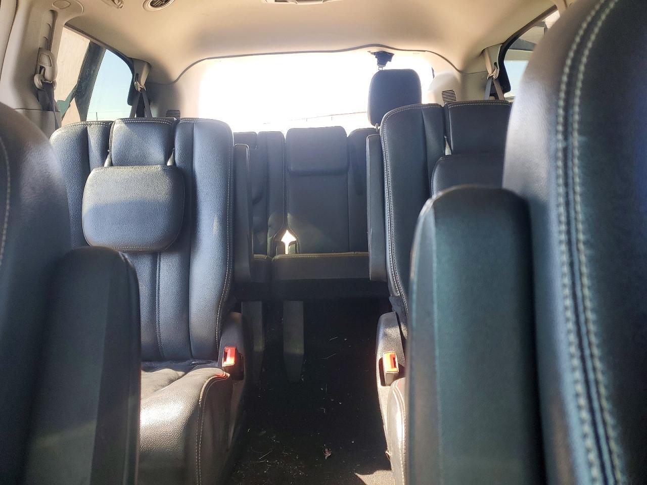 2015 Chrysler Town & Country Touring