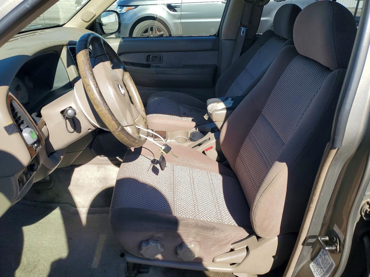 2003 Nissan Pathfinder le