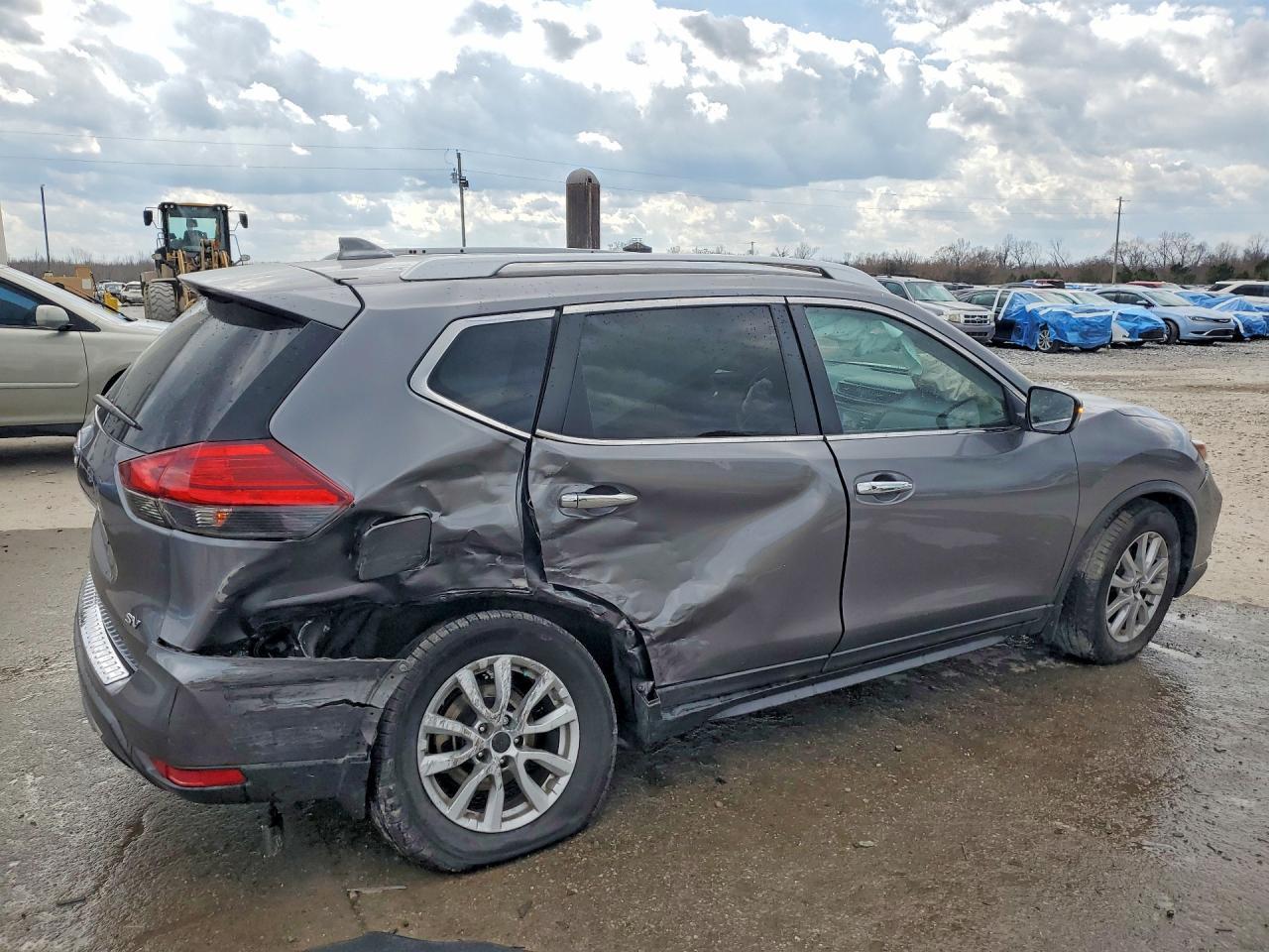 2017 Nissan Rogue sv