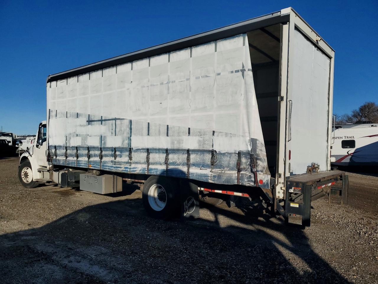 2016 Freightliner Business Class M2 box Truck