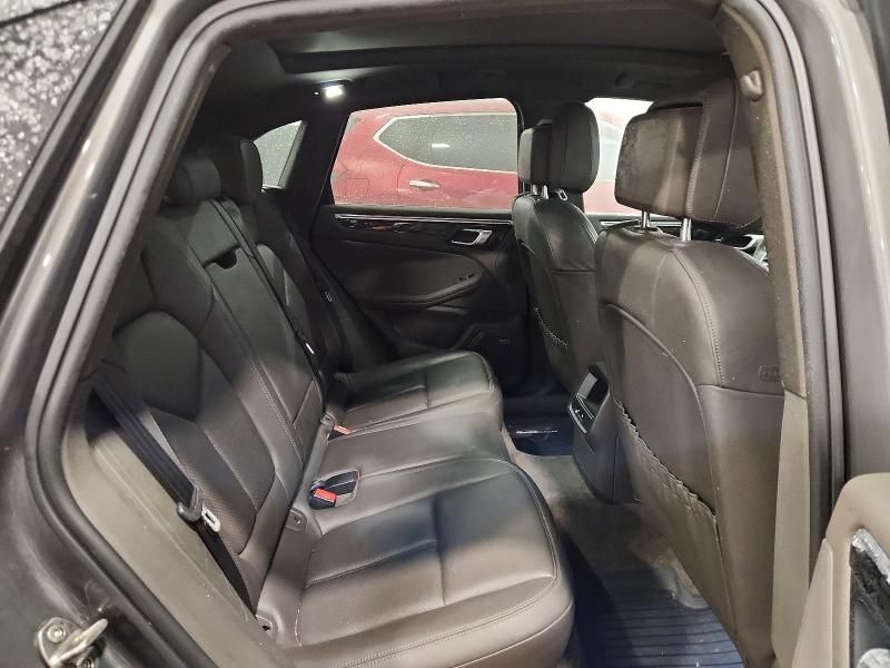 2015 Porsche Macan s