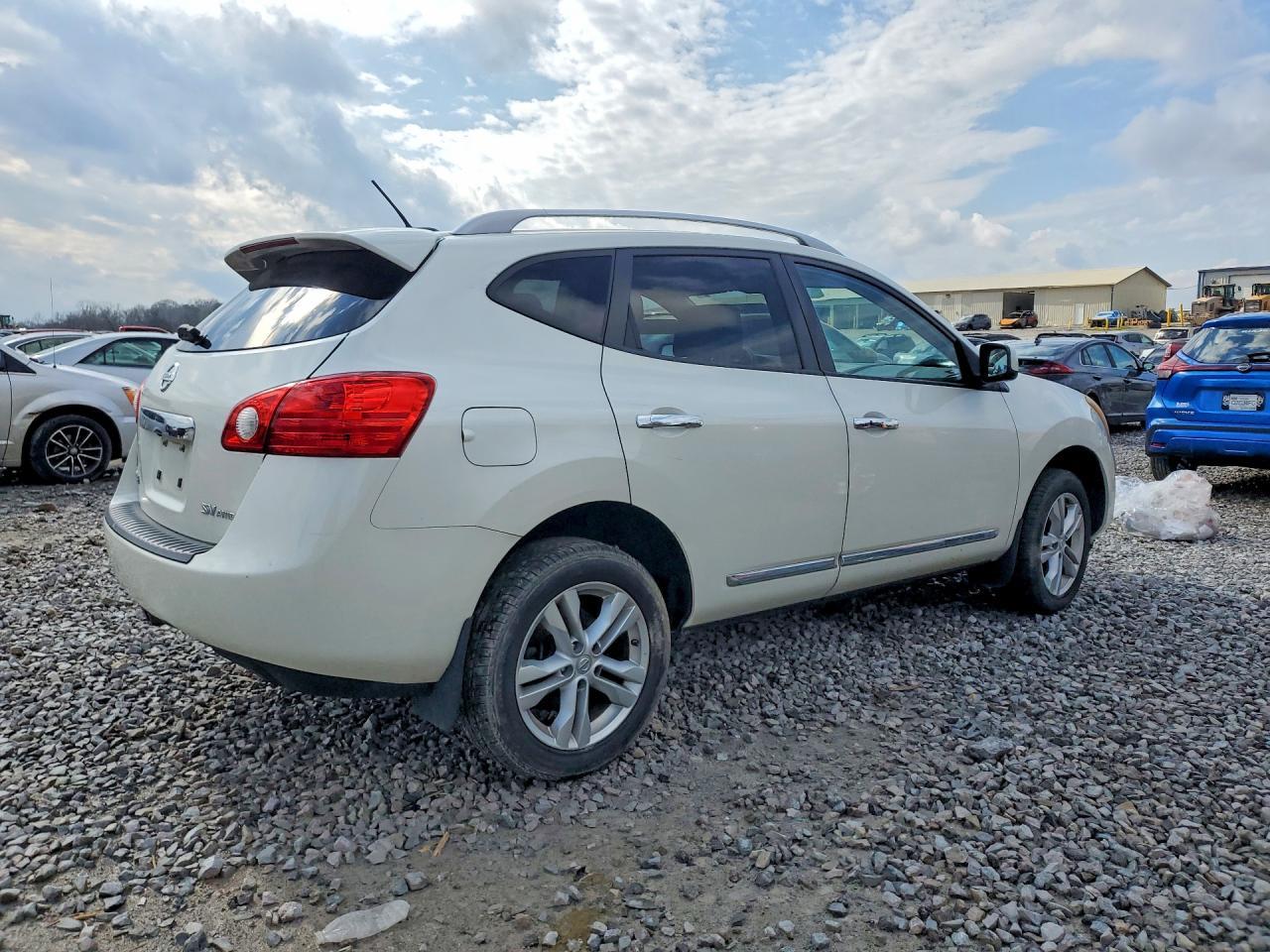 2012 Nissan Rogue s