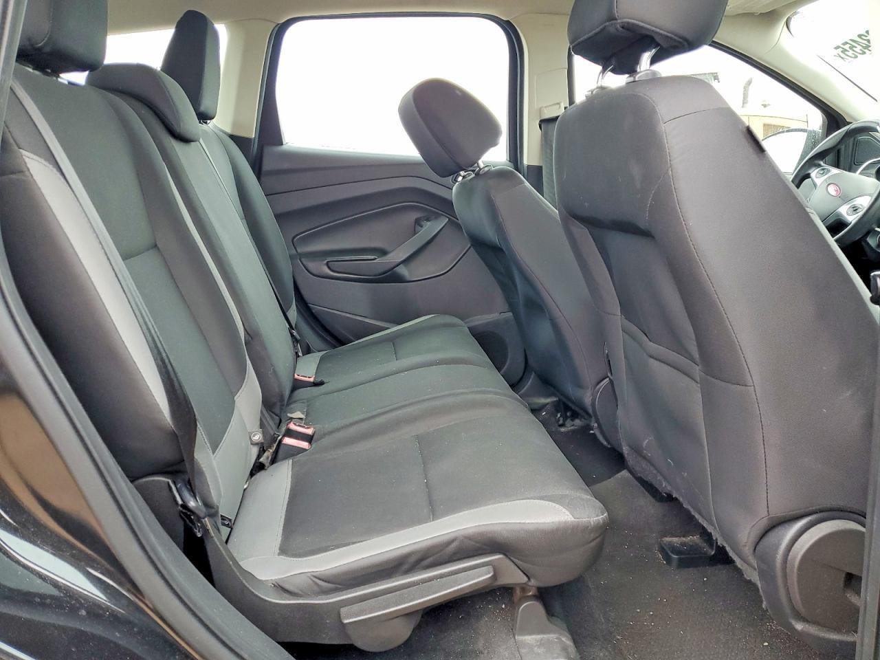 2015 Ford Escape s