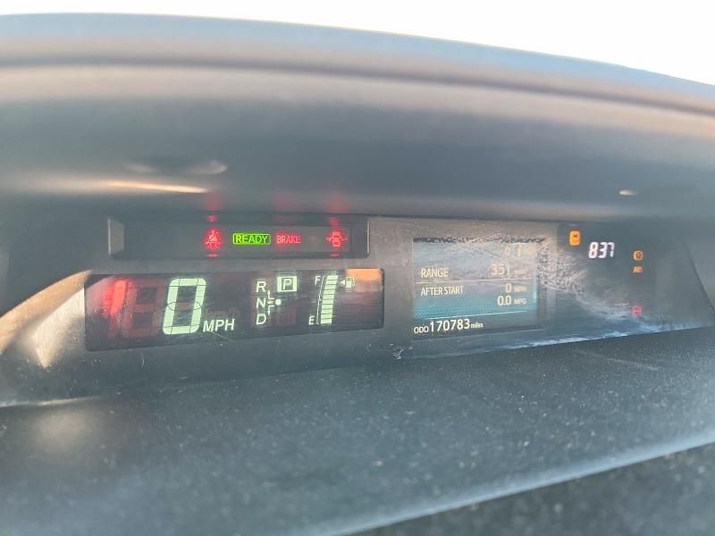 2016 Toyota Prius v Three