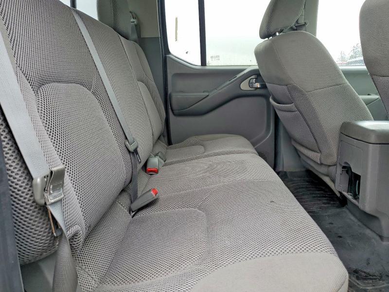 2017 Nissan Frontier SV