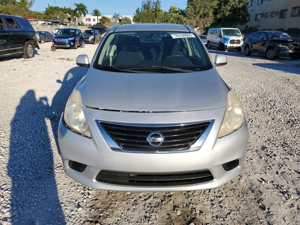 2014 Nissan Versa s
