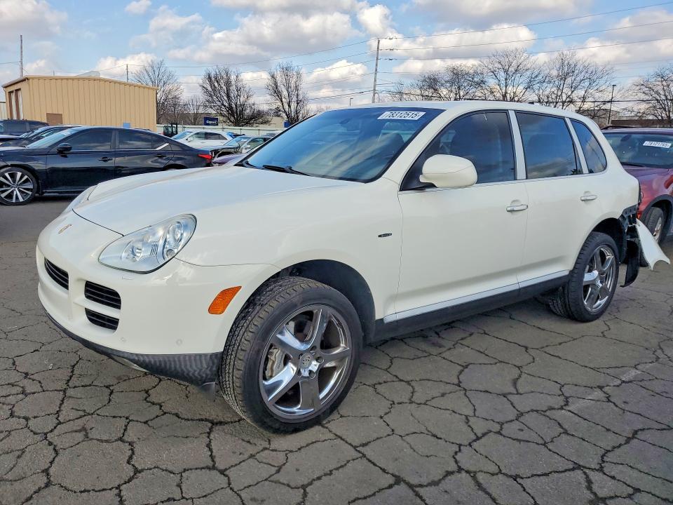 2004 Porsche Cayenne s