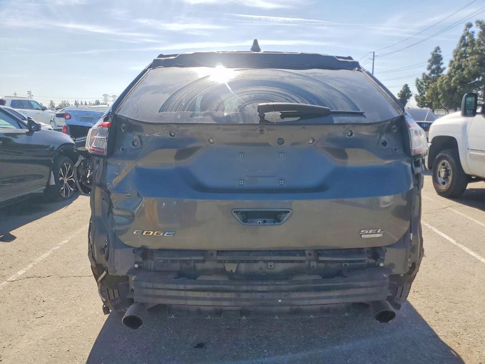 2018 Ford Edge sel