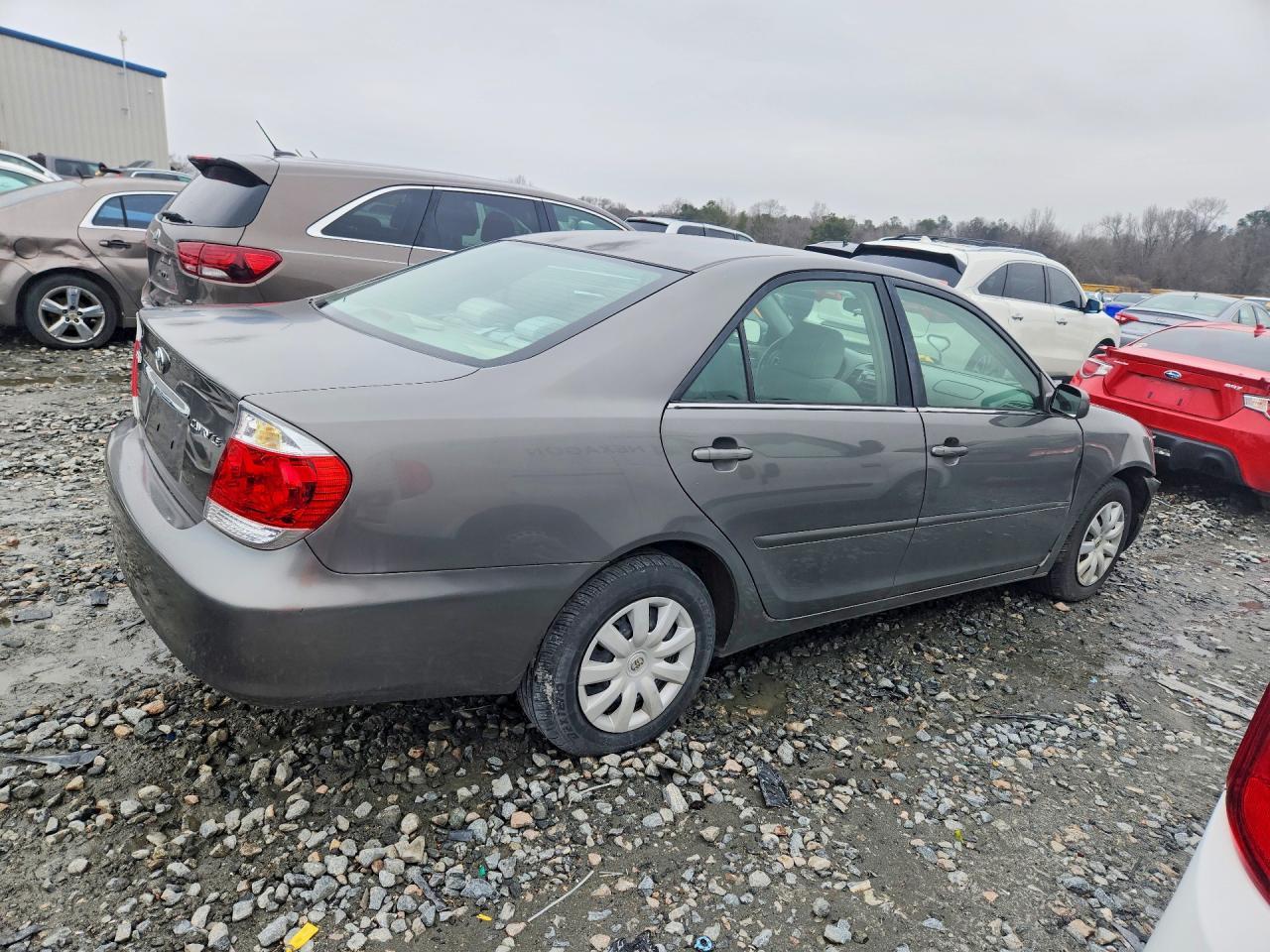 2005 Toyota Camry le
