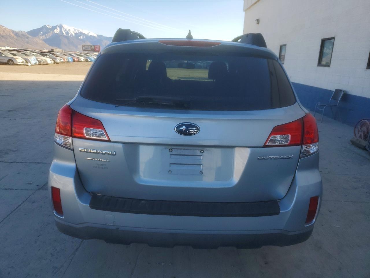 2014 Subaru Outback 2.5i Premium