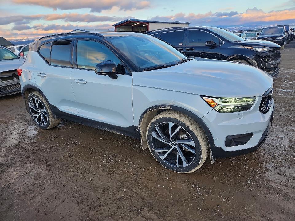 2021 Volvo Xc40 T5 R-design